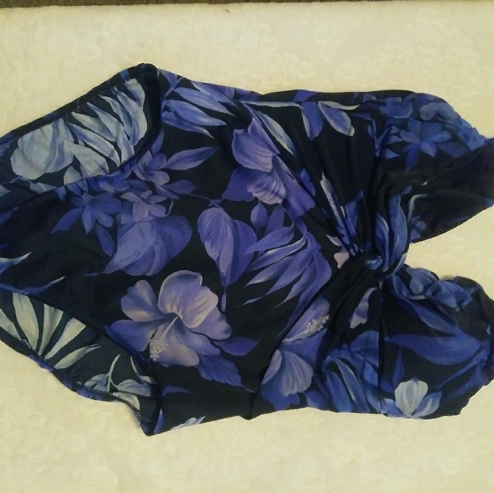 Womens bathing suit